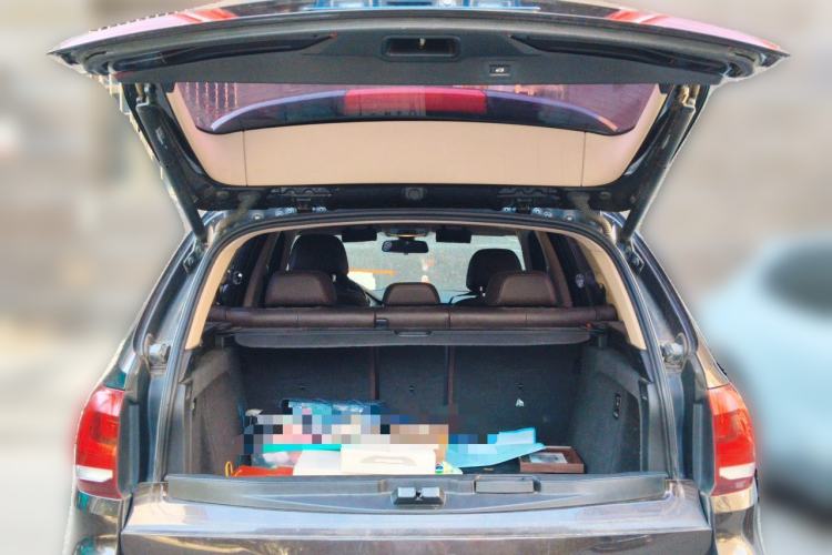 Used BMW X5 2017 xDrive35i Elegant Edition Trunk