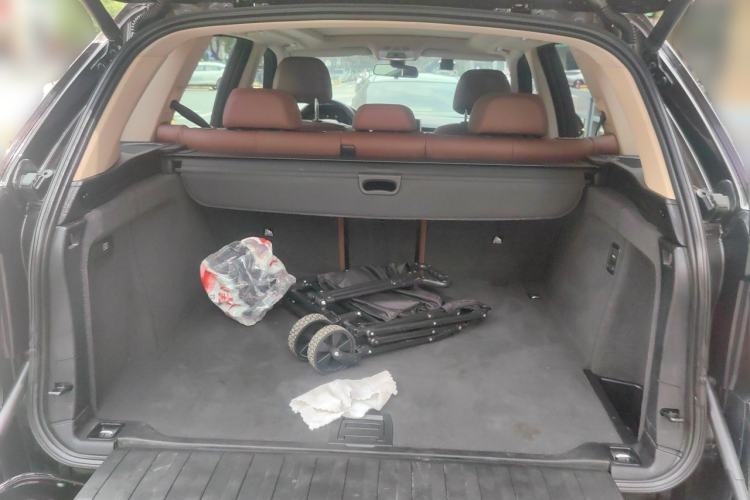 Used BMW X5 2017 xDrive28i Trunk