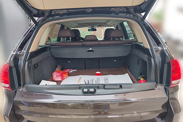 Used BMW X5 2017 xDrive35i Elegant Edition Trunk