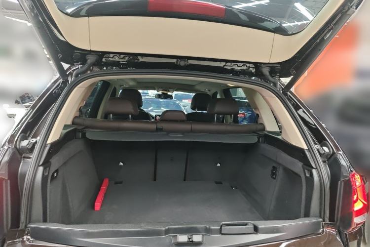 Used BMW X5 2017 xDrive28i Trunk