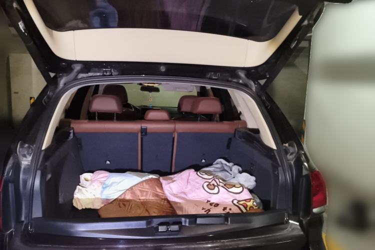 Used BMW X5 2017 xDrive28i Trunk