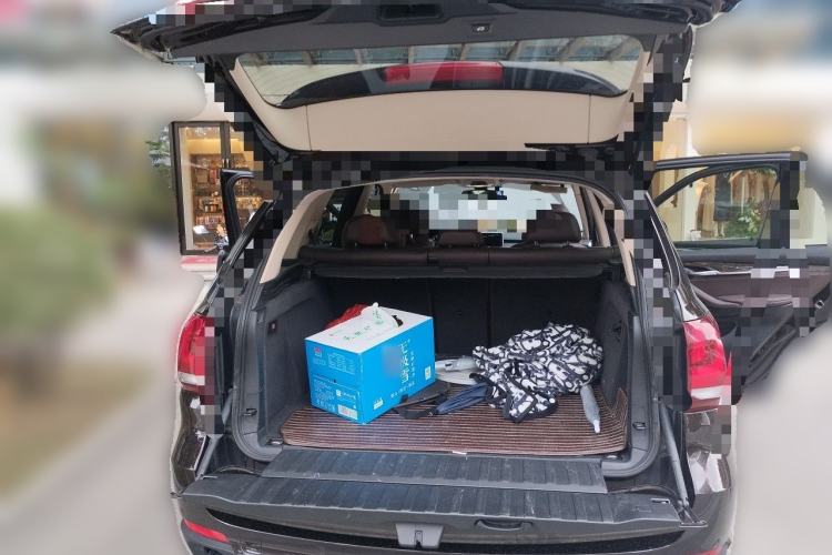 Used BMW X5 2017 xDrive28i Trunk