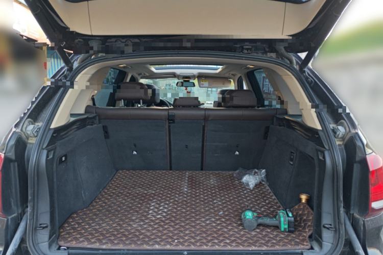 Used BMW X5 2017 xDrive35i Elegant Edition Trunk