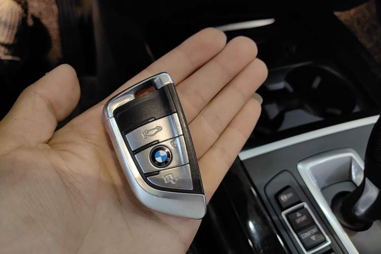 Used BMW X5 2017 xDrive35i Elegant Edition Vehicle Key