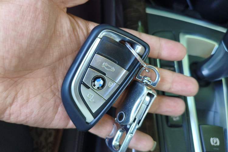 Used BMW X5 2017 xDrive28i Vehicle Key
