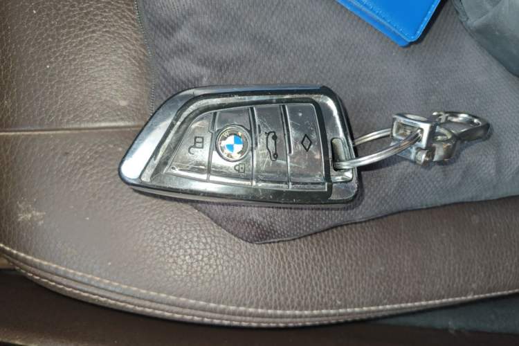 Used BMW X5 2017 xDrive28i Vehicle Key