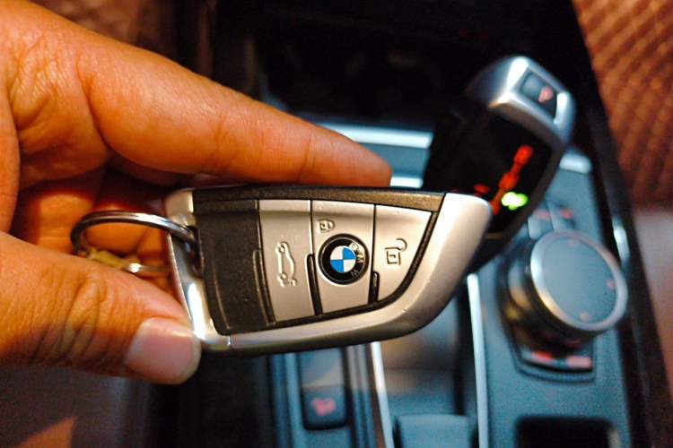 Used BMW X5 2017 xDrive28i Vehicle Key