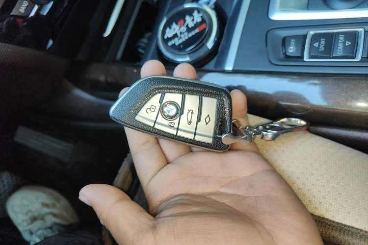 Used BMW X5 2017 xDrive28i Vehicle Key