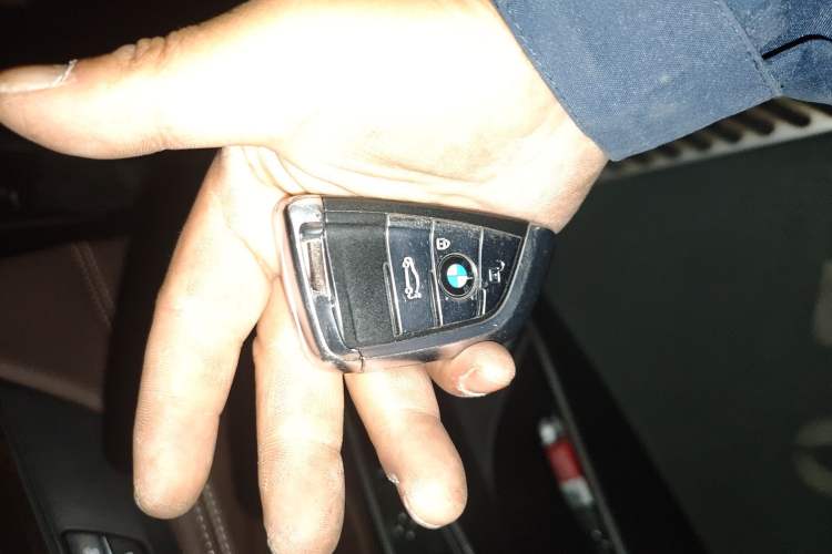 Used BMW X5 2017 xDrive28i Vehicle Key