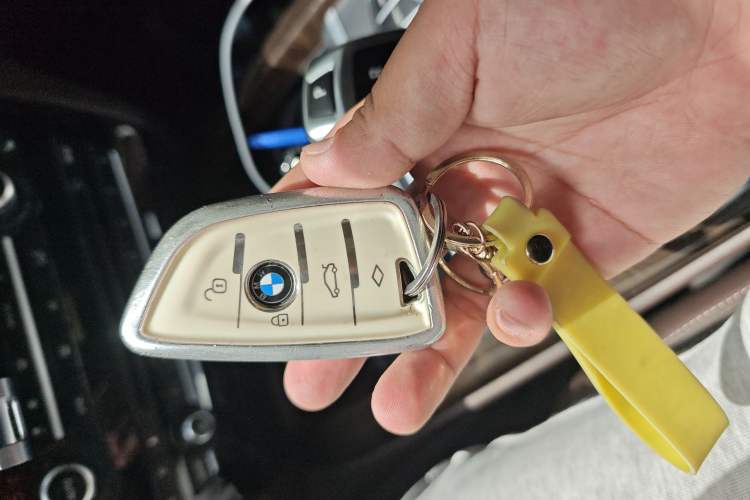 Used BMW X5 2017 xDrive28i Vehicle Key