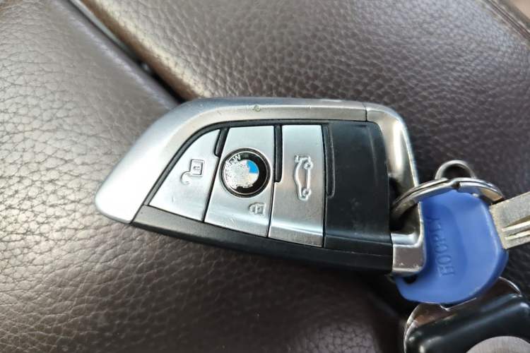 Used BMW X5 2017 xDrive28i Vehicle Key