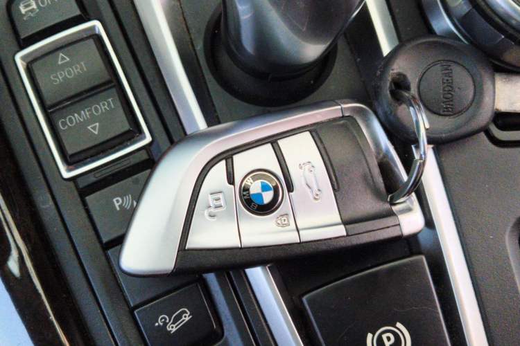 Used BMW X5 2017 xDrive35i Elegant Edition Vehicle Key