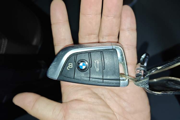 Used BMW X5 2017 xDrive35i Elegant Edition Vehicle Key
