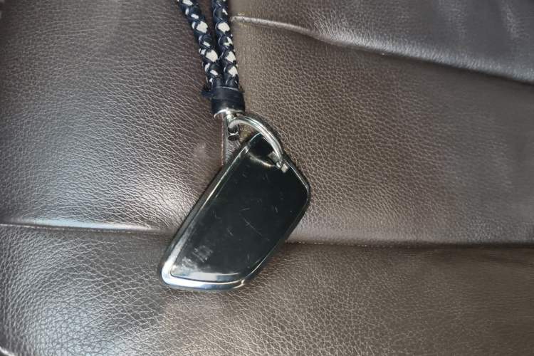 Used BMW X5 2017 xDrive28i Vehicle Key