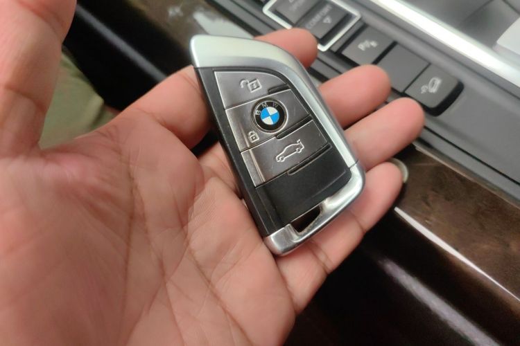 Used BMW X5 2017 xDrive28i Vehicle Key