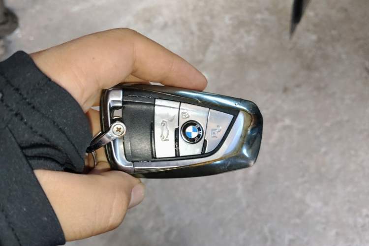 Used BMW X5 2017 xDrive28i Vehicle Key
