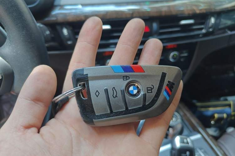 Used BMW X5 2017 xDrive28i Vehicle Key