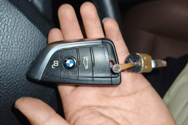 Used BMW X5  Vehicle Key