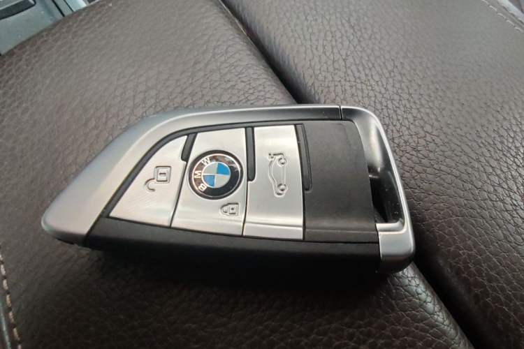 Used BMW X5 2017 xDrive28i Vehicle Key