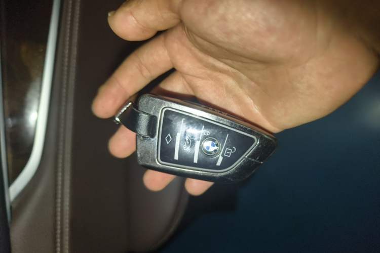 Used BMW X5 2017 xDrive28i Vehicle Key