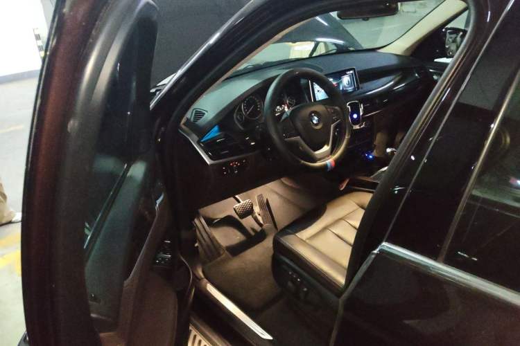 Used BMW X5 2017 xDrive28i Driver Seat