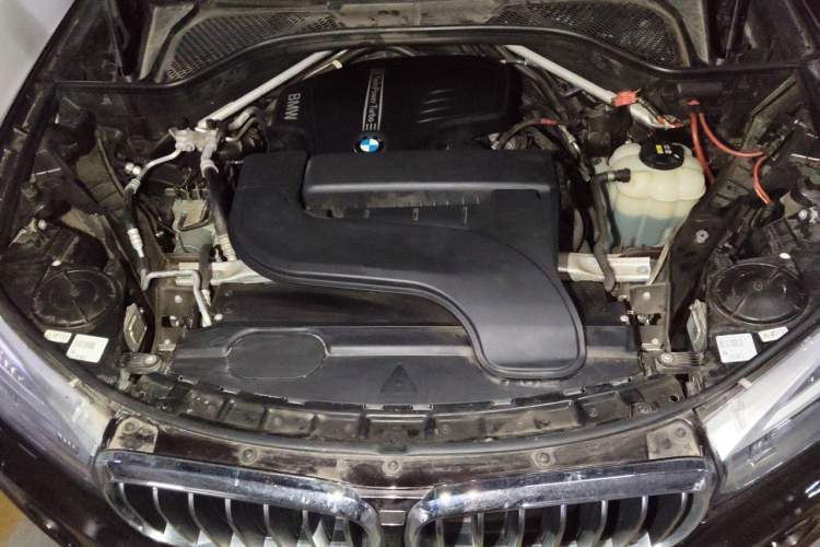 Used BMW X5 2017 xDrive28i Engine Bay