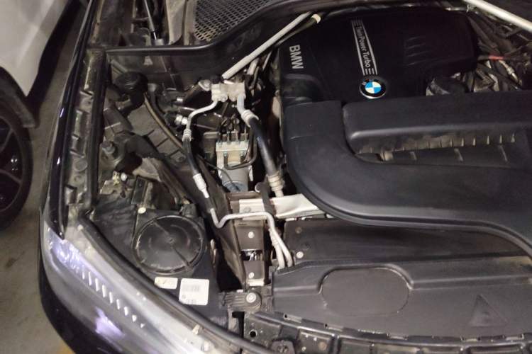 Used BMW X5 2017 xDrive28i Engine Bay Right
