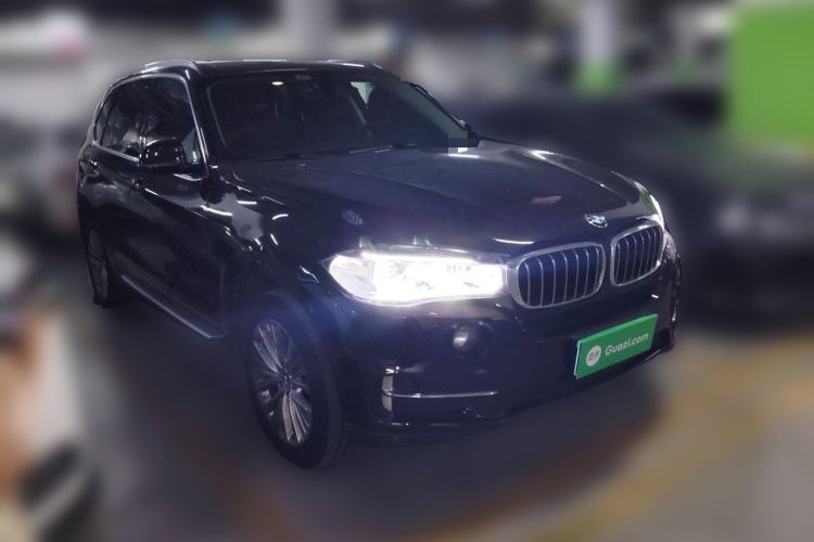 Used BMW X5 2017 xDrive28i Front Right 45 Deg