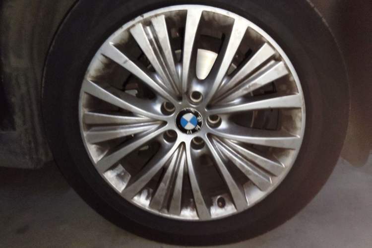 Used BMW X5 2017 xDrive28i Right Front Wheel Hub