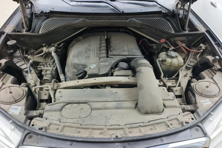 Used BMW X5 2017 xDrive35i parallel import Engine Bay