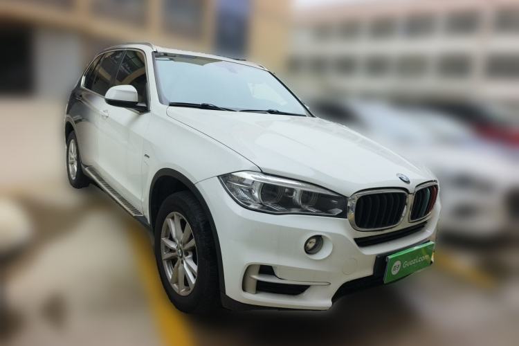 Used BMW X5 2017 xDrive35i parallel import Front Right 45 Deg