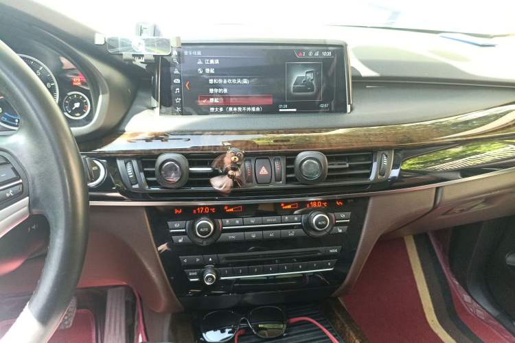 Used BMW X5 2017 xDrive28i Audio And AC Panel