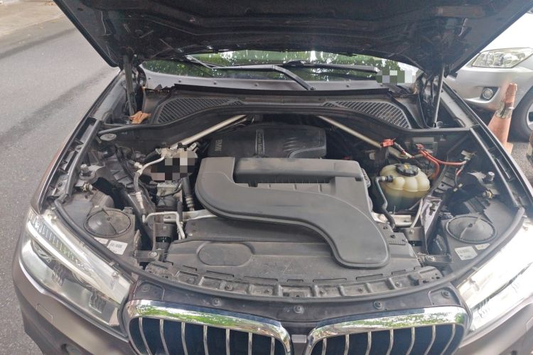 Used BMW X5 2017 xDrive28i Engine Bay