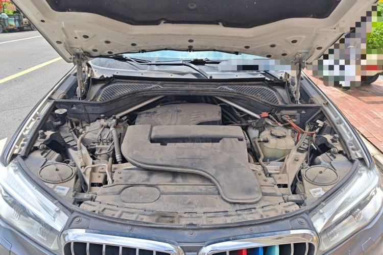 Used BMW X5 2017 xDrive28i Engine Bay