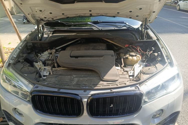 Used BMW X5 2017 xDrive28i Engine Bay