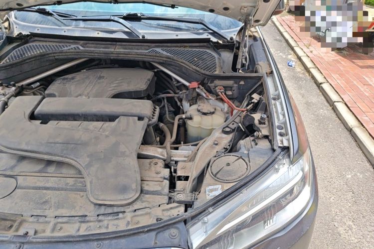 Used BMW X5 2017 xDrive28i Engine Bay Left