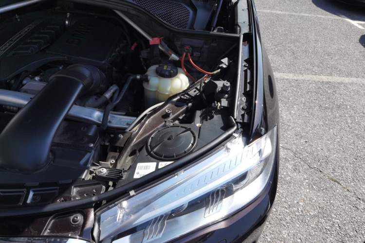 Used BMW X5 2017 xDrive35i M Sport Edition Engine Bay Left