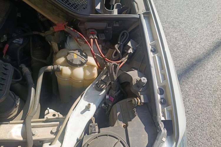 Used BMW X5 2017 xDrive28i Engine Bay Left