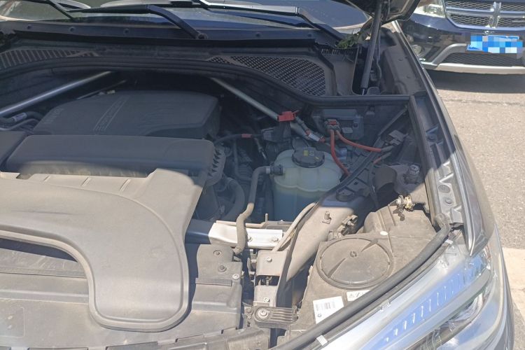 Used BMW X5 2017 xDrive28i Engine Bay Left