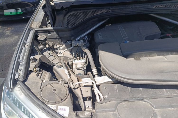 Used BMW X5 2017 xDrive28i Engine Bay Right