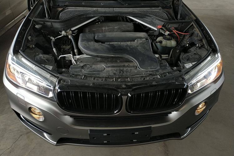 Used BMW X5 2017 xDrive28i Engine Bay