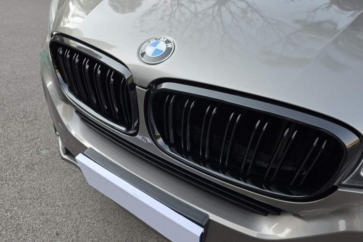 Used BMW X5 2017 xDrive28i Exterior 11