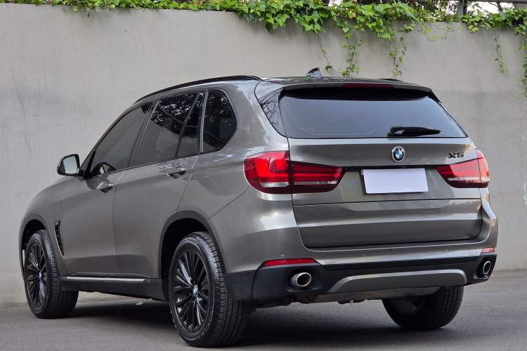Used BMW X5 2017 xDrive28i Exterior 9