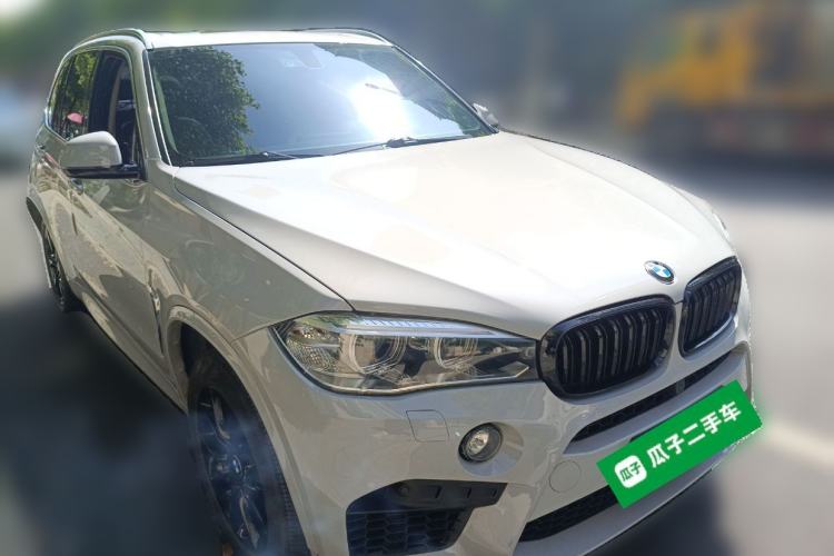 Used BMW X5 2017 xDrive28i Front Right 45 Deg
