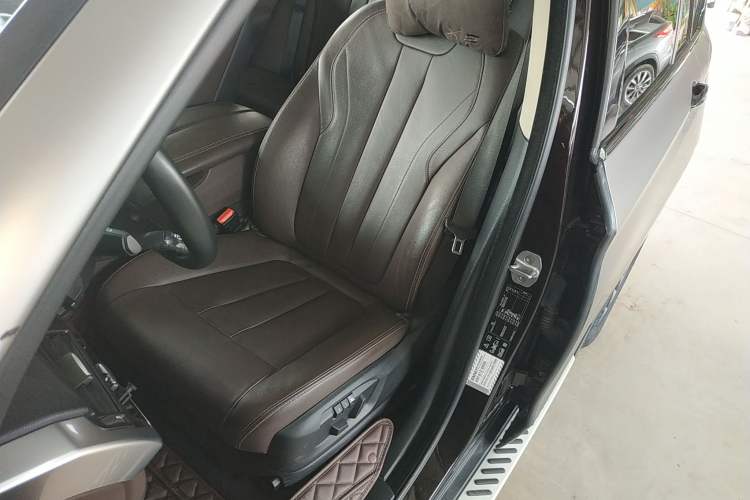 Used BMW X5 2017 xDrive28i Left Front Seat