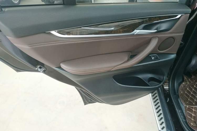 Used BMW X5 2017 xDrive28i Left Rear Door Interior