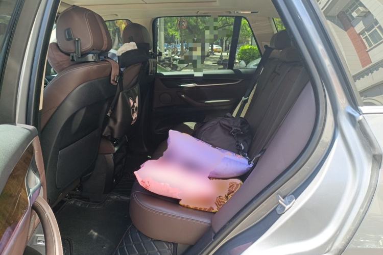 Used BMW X5 2017 xDrive28i Left Rear Seat