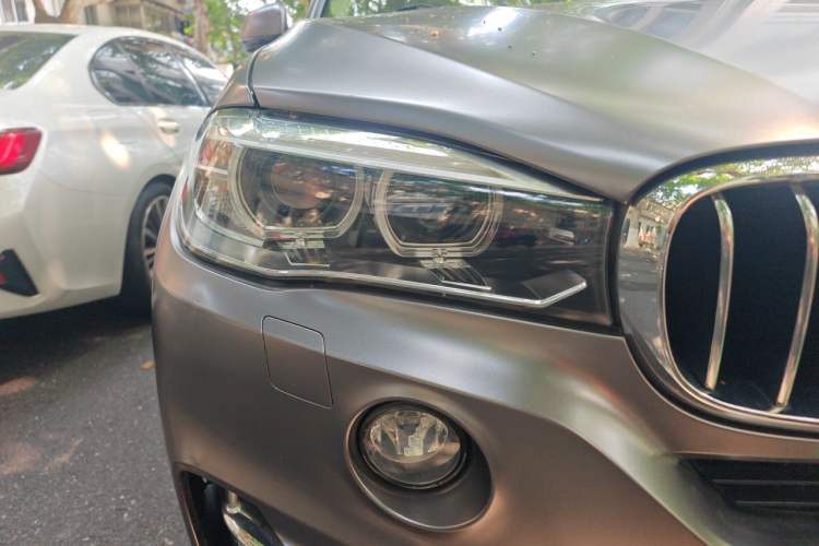 Used BMW X5 2017 xDrive28i Right Front Headlight