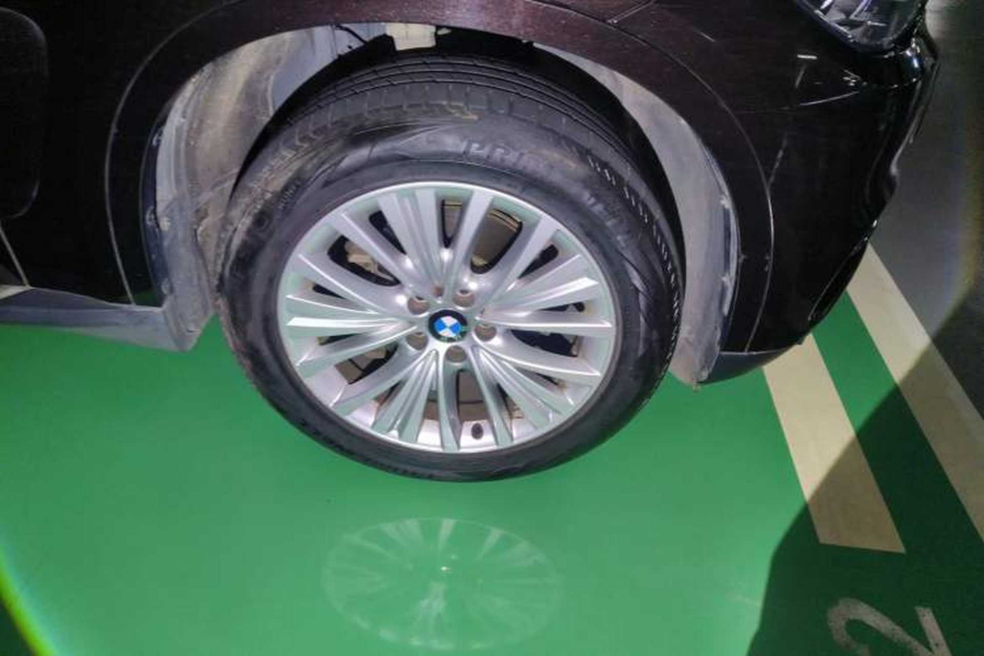 Used BMW X5 2017 xDrive28i Right Front Wheel Hub