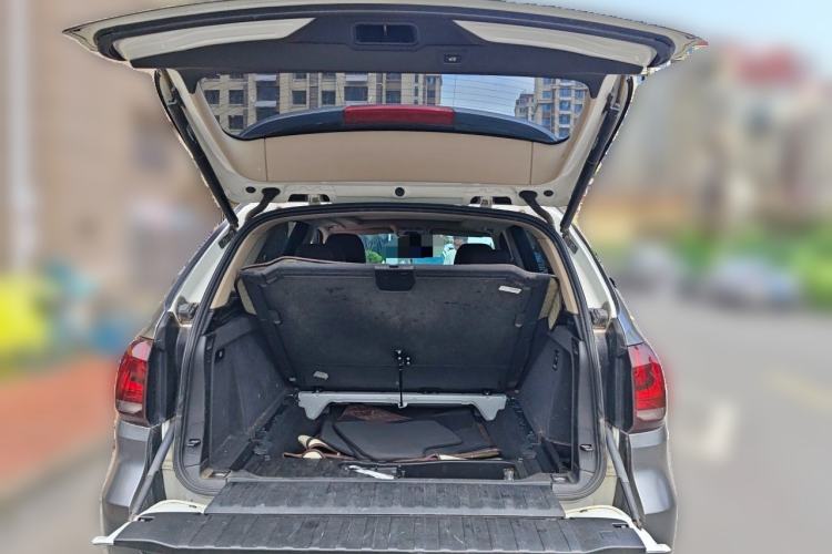 Used BMW X5 2017 xDrive28i Trunk